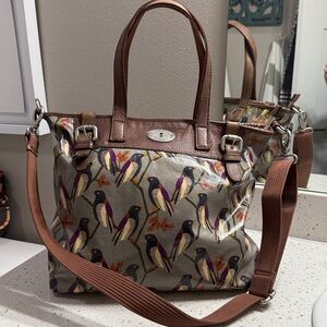 Fossil Key-Per Tote w Bird on twig  Purple Patterned Interior coated canvas GUC